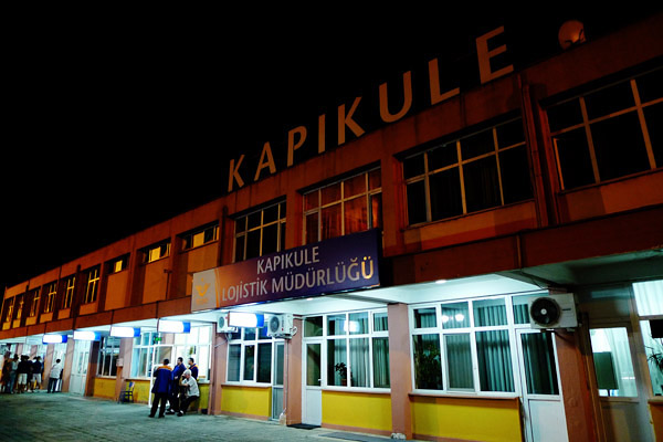 Exiting, Kapikule, Turkey Exiting, Kapikule, Turkey